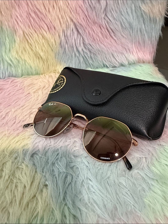 Ray-Ban Gold/Rose frame Sunglasses with Gold/Red Mirror Chromance polarized lens